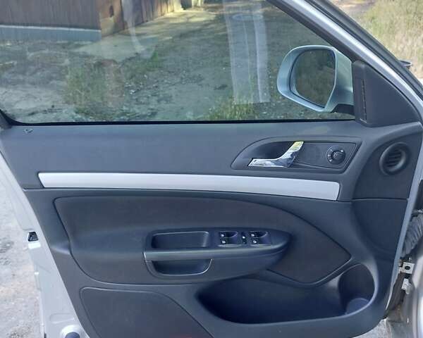 Серый Шкода Октавия, объемом двигателя 1.8 л и пробегом 118 тыс. км за 7200 $, фото 11 на Automoto.ua