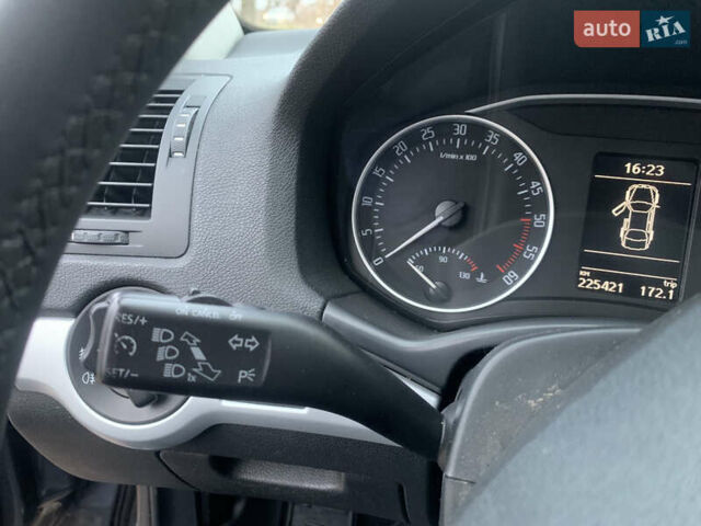 Серый Шкода Октавия, объемом двигателя 1.99 л и пробегом 225 тыс. км за 8900 $, фото 13 на Automoto.ua