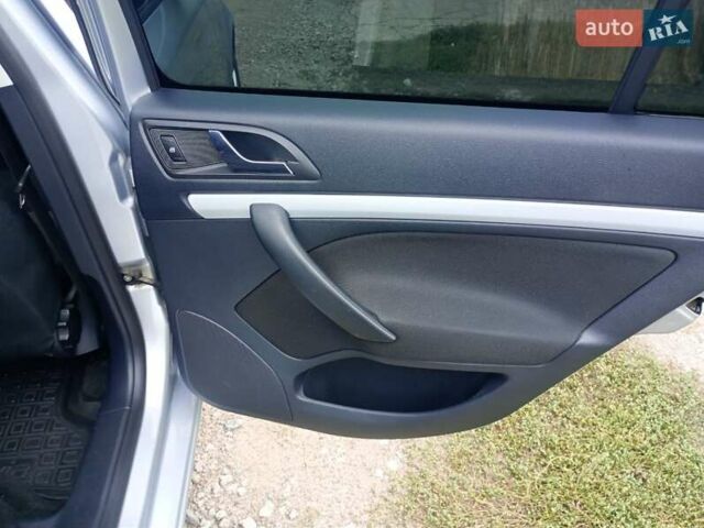 Серый Шкода Октавия, объемом двигателя 1.6 л и пробегом 269 тыс. км за 8600 $, фото 26 на Automoto.ua