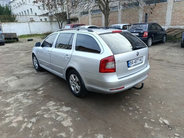 Серый Шкода Октавия, объемом двигателя 1.6 л и пробегом 257 тыс. км за 8000 $, фото 2 на Automoto.ua