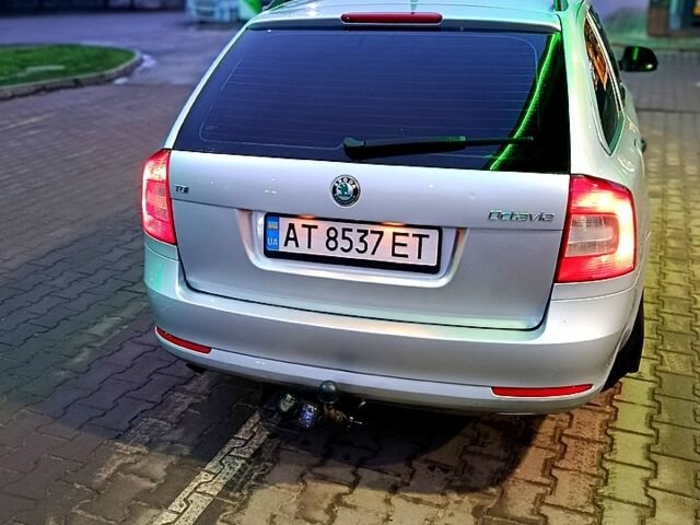 Серый Шкода Октавия, объемом двигателя 1.6 л и пробегом 266 тыс. км за 7500 $, фото 3 на Automoto.ua