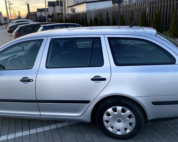 Сірий Шкода Октавія, об'ємом двигуна 1.6 л та пробігом 274 тис. км за 6800 $, фото 18 на Automoto.ua