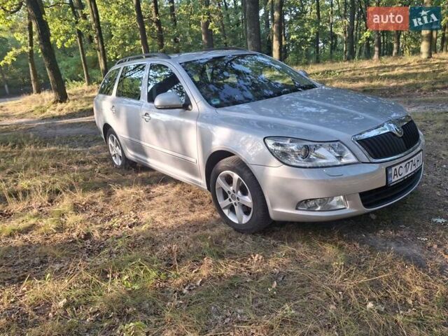 Серый Шкода Октавия, объемом двигателя 1.6 л и пробегом 216 тыс. км за 8200 $, фото 3 на Automoto.ua