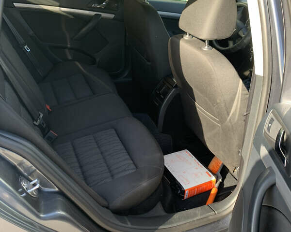 Серый Шкода Октавия, объемом двигателя 1.6 л и пробегом 268 тыс. км за 7300 $, фото 5 на Automoto.ua