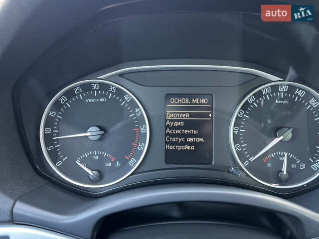 Серый Шкода Октавия, объемом двигателя 2 л и пробегом 211 тыс. км за 12850 $, фото 169 на Automoto.ua