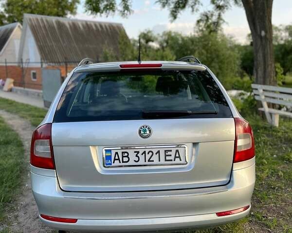 Серый Шкода Октавия, объемом двигателя 1.6 л и пробегом 337 тыс. км за 7500 $, фото 2 на Automoto.ua