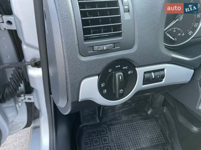 Сірий Шкода Октавія, об'ємом двигуна 1.6 л та пробігом 236 тис. км за 8800 $, фото 11 на Automoto.ua