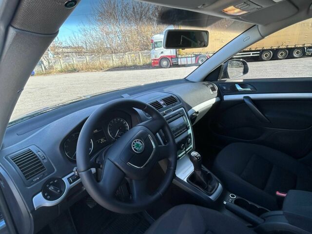 Шкода Октавія 2011 у Житомирі на Automoto.ua Сірий Шкода Октавія, об'ємом двигуна 1.8 л та пробігом 167 тис. км за 7800 $, фото 9 на Automoto.ua