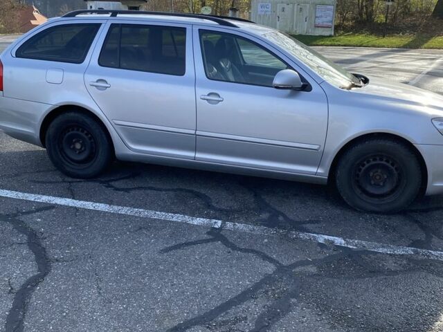 Серый Шкода Октавия, объемом двигателя 1.6 л и пробегом 304 тыс. км за 6800 $, фото 2 на Automoto.ua