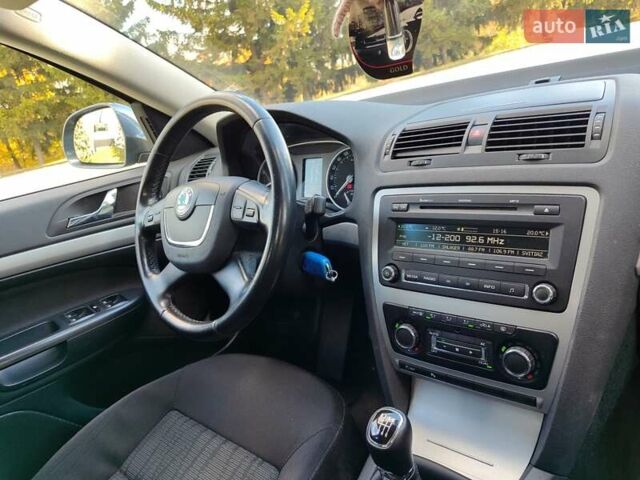 Серый Шкода Октавия, объемом двигателя 1.4 л и пробегом 185 тыс. км за 7888 $, фото 2 на Automoto.ua