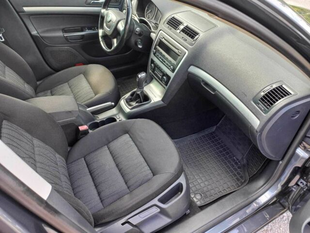 Серый Шкода Октавия, объемом двигателя 1.6 л и пробегом 193 тыс. км за 8999 $, фото 14 на Automoto.ua