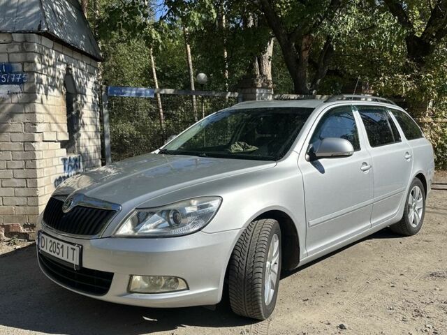 Серый Шкода Октавия, объемом двигателя 1.6 л и пробегом 229 тыс. км за 300000 $, фото 1 на Automoto.ua