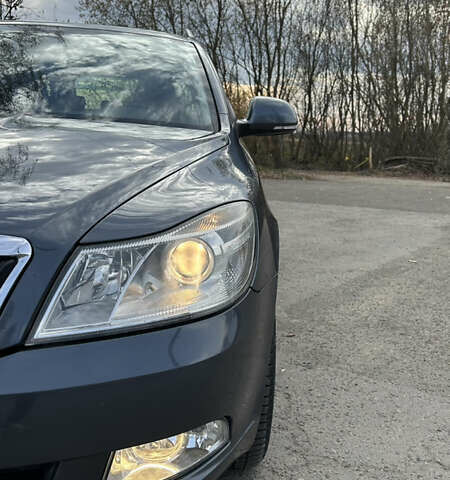 Серый Шкода Октавия, объемом двигателя 1.2 л и пробегом 209 тыс. км за 6200 $, фото 11 на Automoto.ua