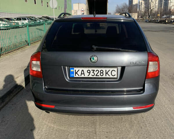 Серый Шкода Октавия, объемом двигателя 1.6 л и пробегом 268 тыс. км за 7300 $, фото 1 на Automoto.ua