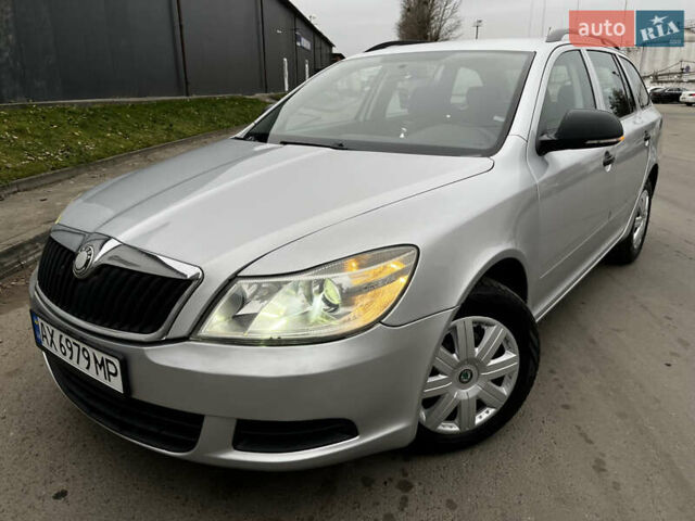 Серый Шкода Октавия, объемом двигателя 1.6 л и пробегом 331 тыс. км за 6650 $, фото 1 на Automoto.ua