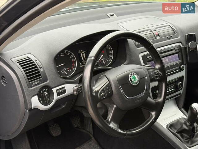 Серый Шкода Октавия, объемом двигателя 1.6 л и пробегом 248 тыс. км за 8350 $, фото 24 на Automoto.ua