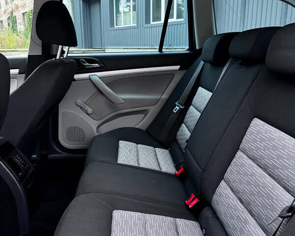 Серый Шкода Октавия, объемом двигателя 1.8 л и пробегом 175 тыс. км за 8700 $, фото 42 на Automoto.ua