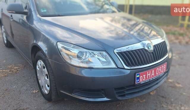 Сірий Шкода Октавія, об'ємом двигуна 0 л та пробігом 225 тис. км за 6600 $, фото 23 на Automoto.ua