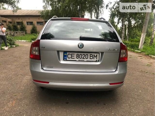 Шкода Октавія 2011 у Чернівцях на Automoto.ua Сірий Шкода Октавія, об'ємом двигуна 1.6 л та пробігом 301 тис. км за 4900 $, фото 3 на Automoto.ua