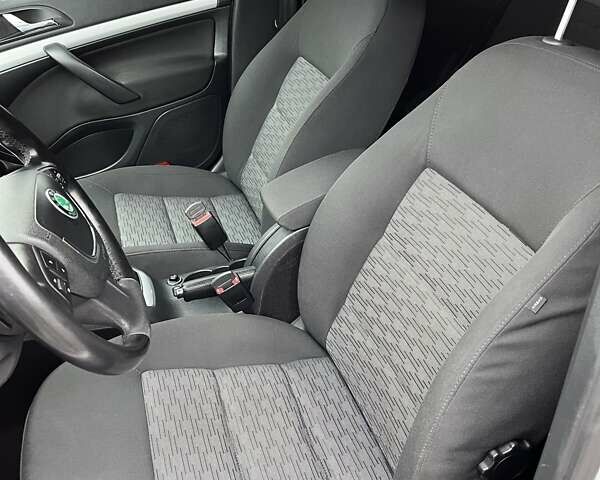 Серый Шкода Октавия, объемом двигателя 1.99 л и пробегом 235 тыс. км за 9700 $, фото 29 на Automoto.ua