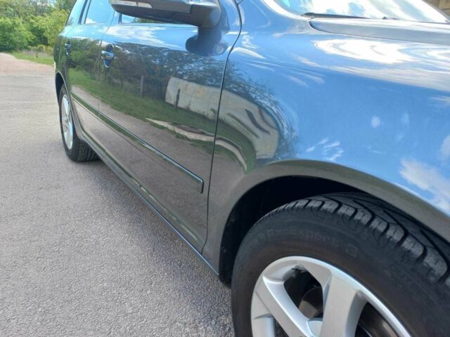 Серый Шкода Октавия, объемом двигателя 1.6 л и пробегом 193 тыс. км за 8999 $, фото 1 на Automoto.ua