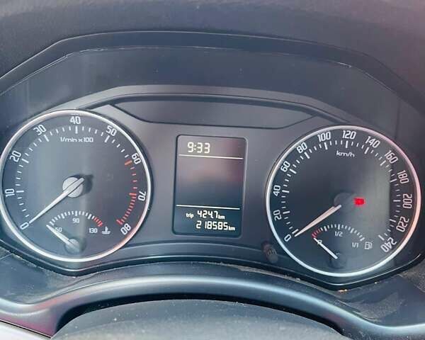Сірий Шкода Октавія, об'ємом двигуна 1.8 л та пробігом 218 тис. км за 8500 $, фото 6 на Automoto.ua