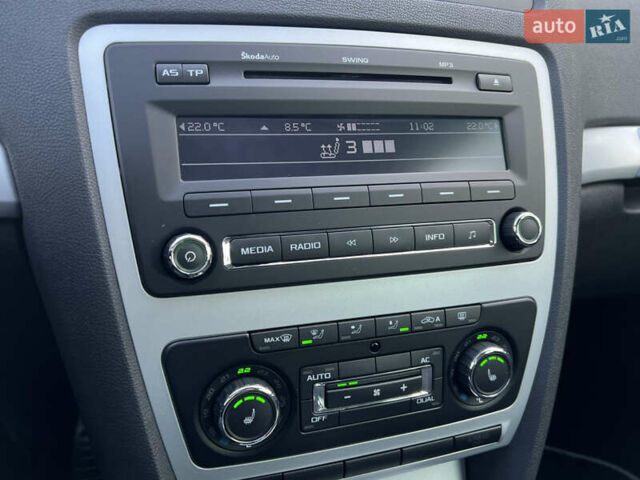 Серый Шкода Октавия, объемом двигателя 2 л и пробегом 211 тыс. км за 13200 $, фото 168 на Automoto.ua