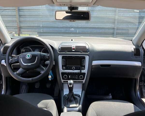 Сірий Шкода Октавія, об'ємом двигуна 1.6 л та пробігом 305 тис. км за 8200 $, фото 24 на Automoto.ua