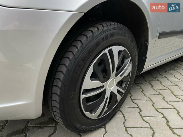 Сірий Шкода Октавія, об'ємом двигуна 1.8 л та пробігом 250 тис. км за 6999 $, фото 8 на Automoto.ua