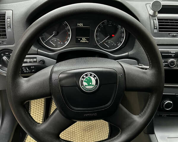 Серый Шкода Октавия, объемом двигателя 1.6 л и пробегом 331 тыс. км за 6650 $, фото 35 на Automoto.ua