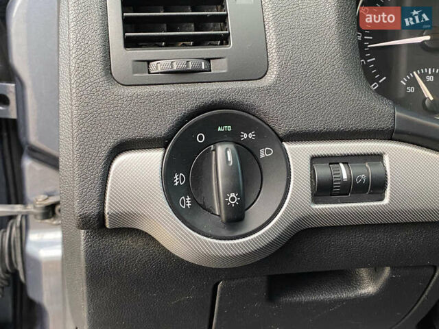 Шкода Октавия 2011 в Мукачеве на Automoto.ua Серый Шкода Октавия, объемом двигателя 1.6 л и пробегом 273 тыс. км за 8000 $, фото 31 на Automoto.ua