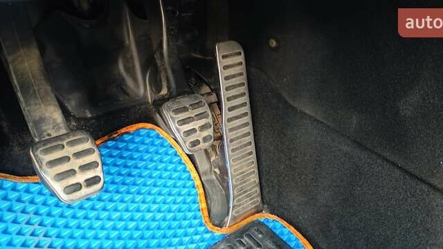 Серый Шкода Октавия, объемом двигателя 1.99 л и пробегом 255 тыс. км за 10500 $, фото 18 на Automoto.ua