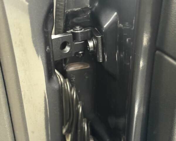 Серый Шкода Октавия, объемом двигателя 2 л и пробегом 217 тыс. км за 10750 $, фото 81 на Automoto.ua