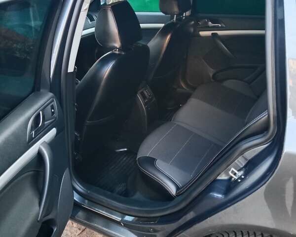 Сірий Шкода Октавія, об'ємом двигуна 1.6 л та пробігом 242 тис. км за 7750 $, фото 27 на Automoto.ua