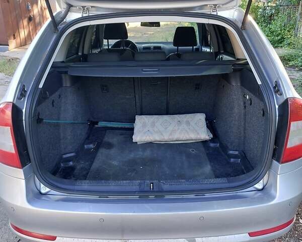 Серый Шкода Октавия, объемом двигателя 1.8 л и пробегом 118 тыс. км за 7200 $, фото 4 на Automoto.ua