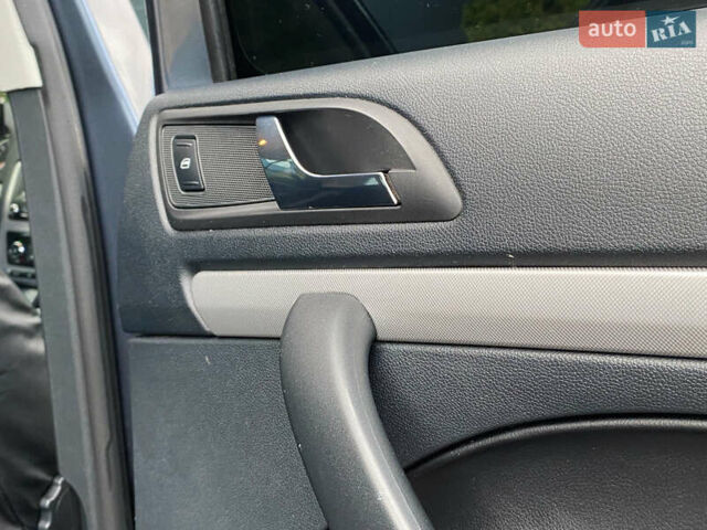 Шкода Октавия 2011 в Мукачеве на Automoto.ua Серый Шкода Октавия, объемом двигателя 1.6 л и пробегом 273 тыс. км за 8000 $, фото 48 на Automoto.ua