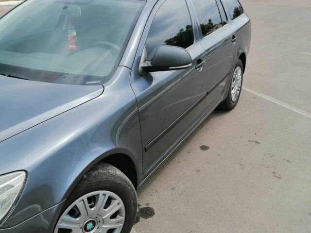 Сірий Шкода Октавія, об'ємом двигуна 1.2 л та пробігом 220 тис. км за 7500 $, фото 2 на Automoto.ua