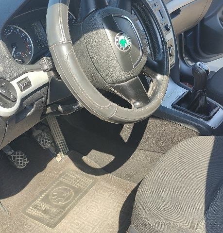 Сірий Шкода Октавія, об'ємом двигуна 1.6 л та пробігом 315 тис. км за 6800 $, фото 17 на Automoto.ua