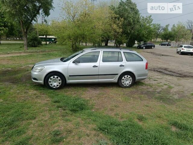 Сірий Шкода Октавія, об'ємом двигуна 1.2 л та пробігом 120 тис. км за 8000 $, фото 2 на Automoto.ua