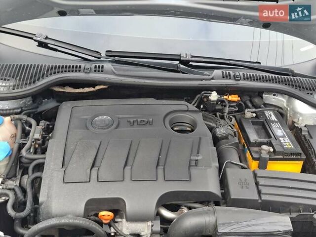 Серый Шкода Октавия, объемом двигателя 1.6 л и пробегом 268 тыс. км за 7500 $, фото 10 на Automoto.ua