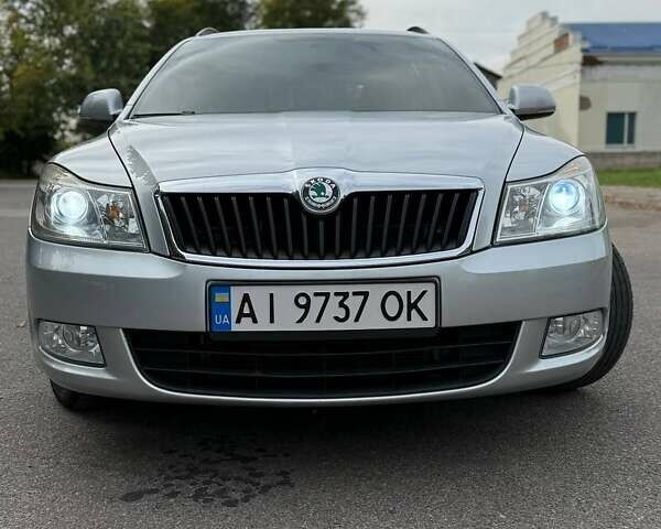 Серый Шкода Октавия, объемом двигателя 1.97 л и пробегом 226 тыс. км за 10300 $, фото 1 на Automoto.ua