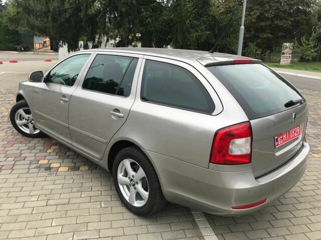 Серый Шкода Октавия, объемом двигателя 0 л и пробегом 187 тыс. км за 7850 $, фото 3 на Automoto.ua