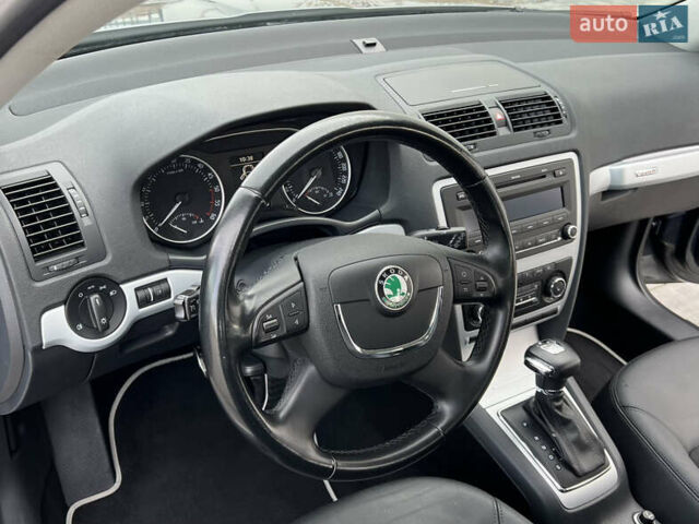 Серый Шкода Октавия, объемом двигателя 2 л и пробегом 211 тыс. км за 13200 $, фото 58 на Automoto.ua