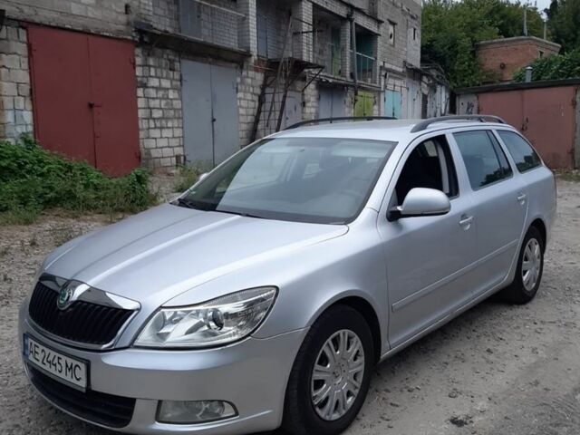 Серый Шкода Октавия, объемом двигателя 1.6 л и пробегом 350 тыс. км за 5500 $, фото 1 на Automoto.ua