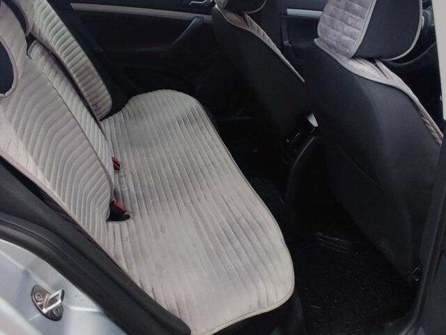 Серый Шкода Октавия, объемом двигателя 1.6 л и пробегом 242 тыс. км за 7800 $, фото 6 на Automoto.ua