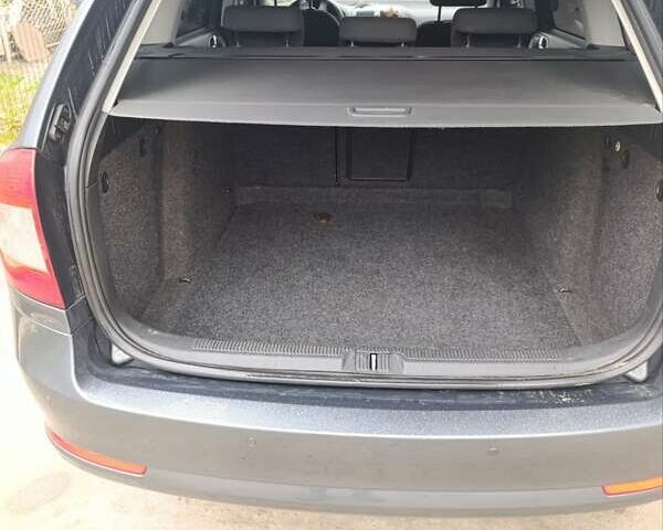 Сірий Шкода Октавія, об'ємом двигуна 1.6 л та пробігом 266 тис. км за 8500 $, фото 4 на Automoto.ua