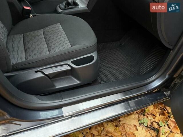 Серый Шкода Октавия, объемом двигателя 1.6 л и пробегом 280 тыс. км за 8000 $, фото 17 на Automoto.ua