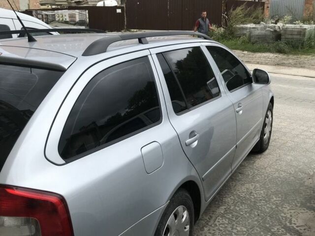 Сірий Шкода Октавія, об'ємом двигуна 1.6 л та пробігом 241 тис. км за 8048 $, фото 2 на Automoto.ua