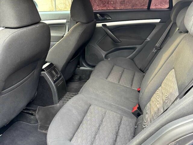 Серый Шкода Октавия, объемом двигателя 1.6 л и пробегом 235 тыс. км за 7250 $, фото 3 на Automoto.ua