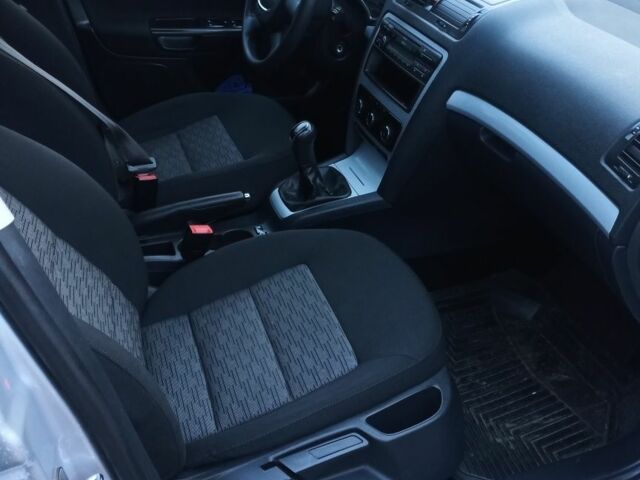 Серый Шкода Октавия, объемом двигателя 1.6 л и пробегом 257 тыс. км за 6450 $, фото 5 на Automoto.ua